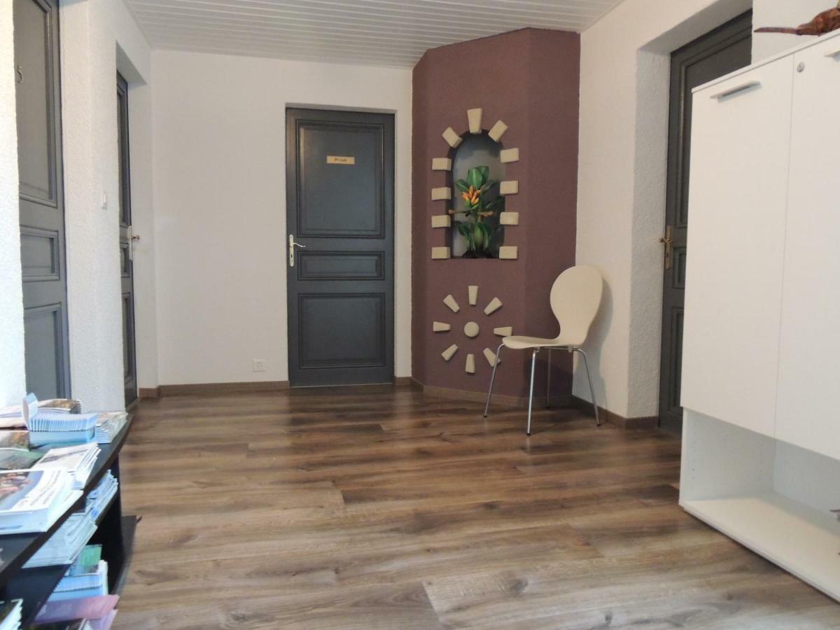 Cousset Hotel De La Gare מראה חיצוני תמונה
